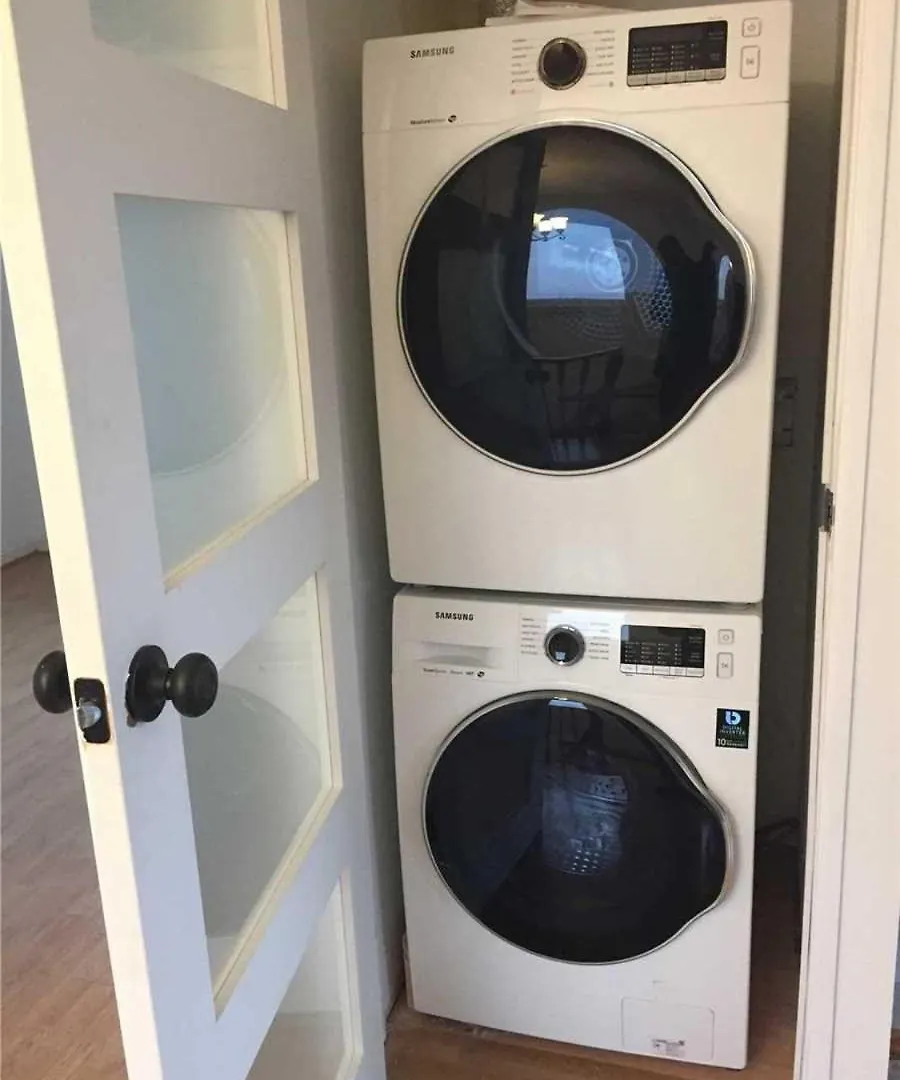 Homestay Cheap Room Near Downtown- Year End Sale Mississauga