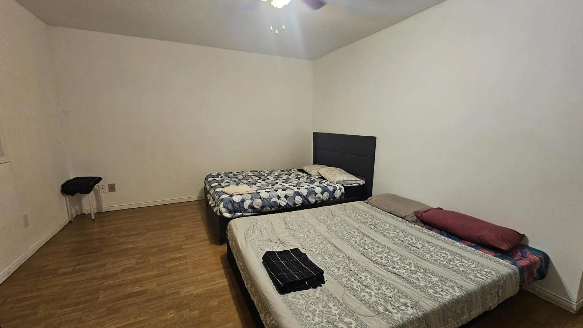 Homestay Cheap Room Near Downtown- Year End Sale Mississauga