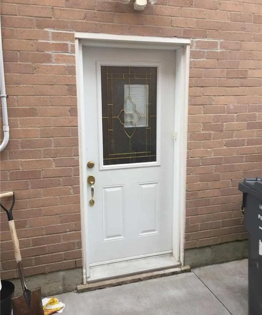 Cheap Room Near Downtown- Year End Sale Mississauga