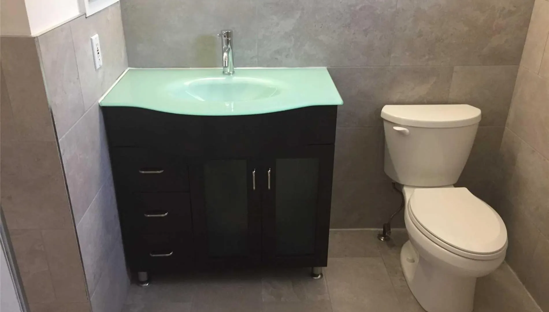 Homestay Cheap Room Near Downtown- Year End Sale Mississauga